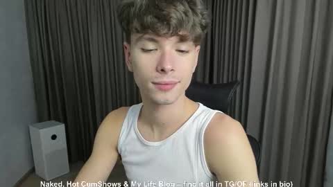 Snapshot of calvin_loves_you chatting on October 11, 2:22 pm Hey I am Calvin online show from October 11, 2:22 pm