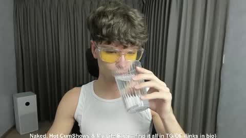 Hey I am Calvin  online show from November 12, 2:30 pm