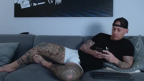 Calvin  online show from March 4, 6:15 am