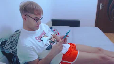 Calvinjohnlad online show from January 9, 1:50 am