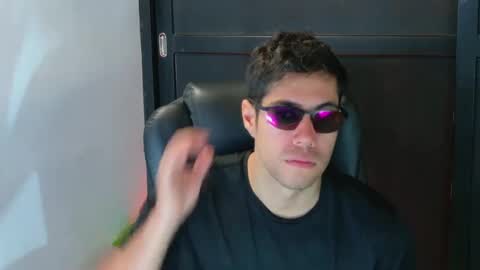 camara110 online show from October 2, 1:04 am