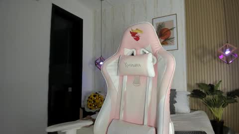 Cameron  online show from October 31, 9:15 pm