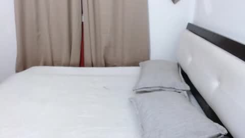 CameronStar online show from January 5, 11:55 pm