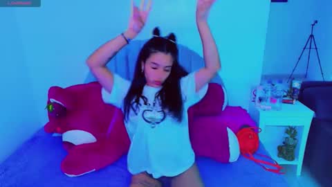 Snapshot of cami_bunnygirlx chatting on October 23, 6:26 am CAMI online show from October 23, 6:26 am