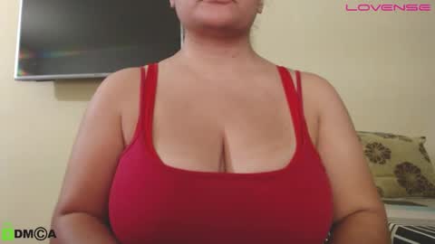 Snapshot of camiilahotxxx chatting on September 29, 4:28 pm Camila online show from September 29, 4:28 pm