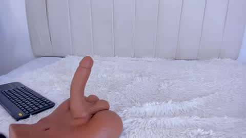 Snapshot of camila_adams chatting on March 8, 12:11 am Cami online show from March 8, 12:11 am