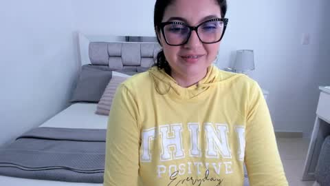 Camila buitrago online show from May 24, 12:40 am