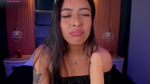 Snapshot of camila_dupont chatting on October 4, 4:54 am Camila online show from October 4, 4:54 am