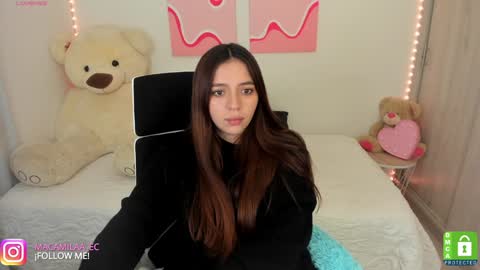  C A M I  online show from December 19, 11:14 pm