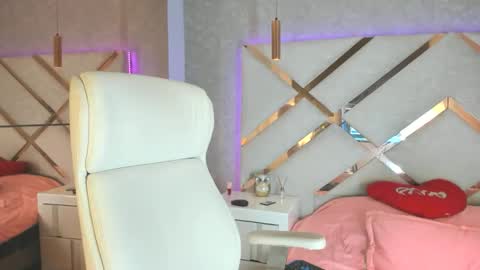 camila online show from April 15, 10:43 pm