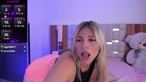 Camila online show from February 13, 9:51 pm