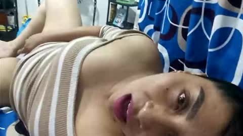 camilagomez213 online show from October 18, 3:44 am
