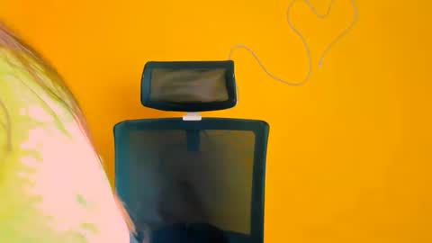 Camilla online show from April 2, 5:37 am