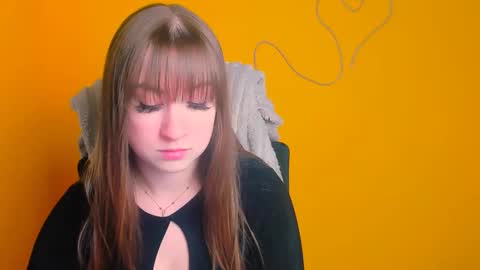 Camilla online show from April 8, 11:24 am