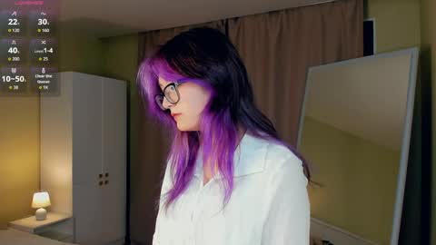 Emily online show from April 12, 4:44 pm