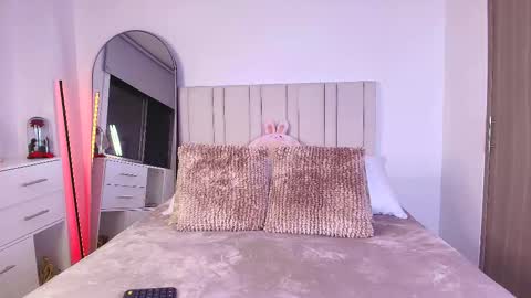 Camille Lynn online show from February 22, 2:37 am