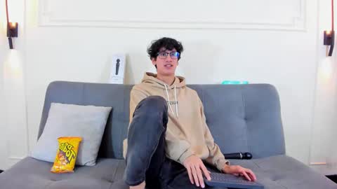 Camilo online show from February 1, 3:14 am