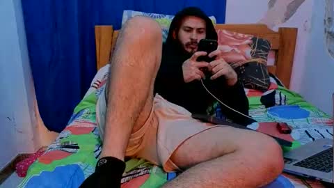Snapshot of camiloex chatting on October 15, 2:37 am Camilo online show from October 15, 2:37 am