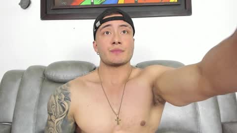 Snapshot of camiloteran chatting on December 31, 3:34 am Camilo Teran online show from December 31, 3:34 am