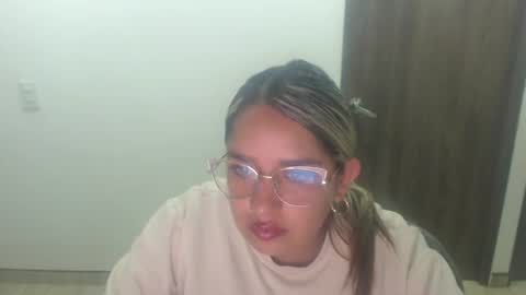 camivilla393140 online show from July 7, 10:30 am