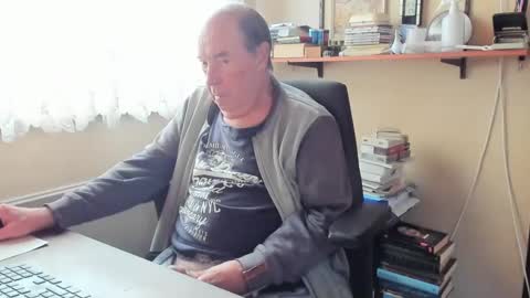 Cammee online show from December 3, 12:02 pm