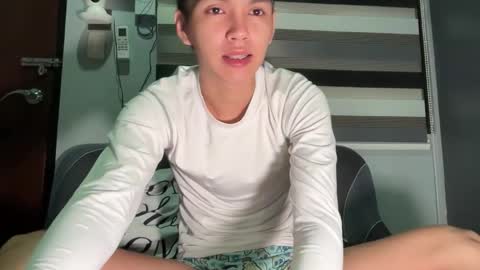 Ethan online show from October 23, 5:14 pm