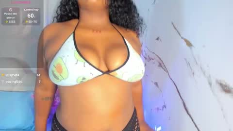 Snapshot of candaceowens chatting on October 15, 5:32 am candaceowens online show from October 15, 5:32 am