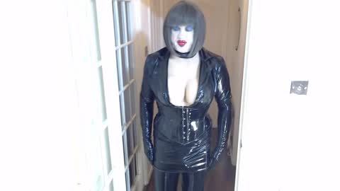 candi smokes online show from December 20, 2:37 pm