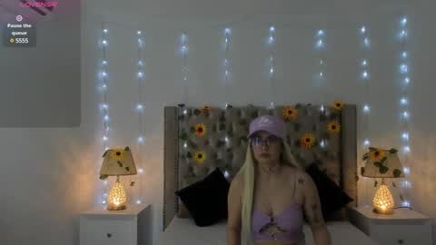 Candie  online show from March 6, 11:36 am