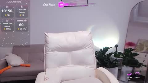 Snapshot of candy8998 chatting on December 4, 12:52 pm candy8998 online show from December 4, 12:52 pm