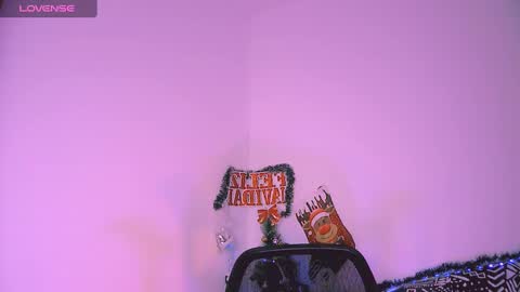 candy  online show from December 4, 5:21 am