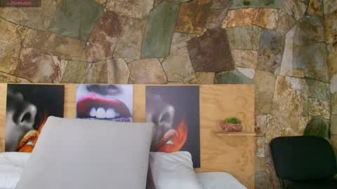 Snapshot of candy_feett chatting on October 11, 9:18 pm Jolie online show from October 11, 9:18 pm