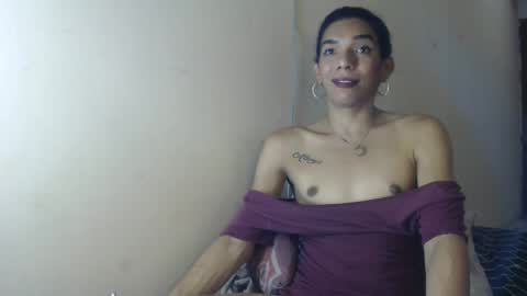 Snapshot of candy_hot_trans chatting on February 4, 9:07 am candy_hot_trans online show from February 4, 9:07 am