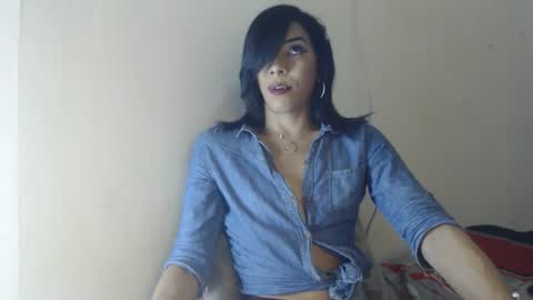 Snapshot of candy_hot_trans chatting on February 27, 8:24 am candy_hot_trans online show from February 27, 8:24 am