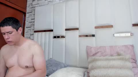 candyandsteven online show from March 6, 4:00 am