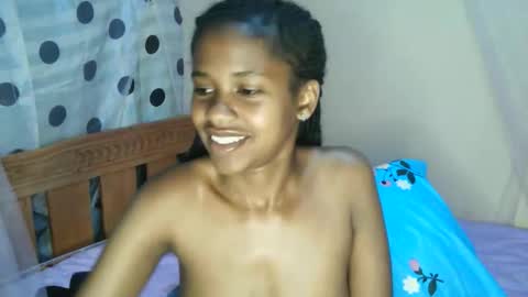 candybrown001 online show from January 8, 8:09 am