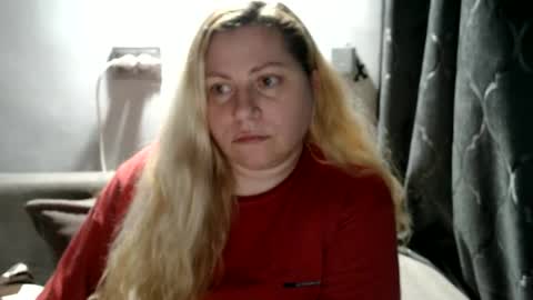 Snapshot of candycream74 chatting on February 26, 10:58 pm Laura online show from February 26, 10:58 pm