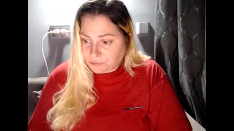 Snapshot of candycream74 chatting on September 20, 8:23 pm Laura online show from September 20, 8:23 pm
