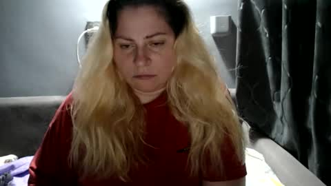 Snapshot of candycream74 chatting on September 21, 8:24 pm Laura online show from September 21, 8:24 pm