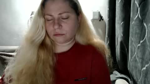 Snapshot of candycream74 chatting on February 25, 9:58 pm Laura online show from February 25, 9:58 pm