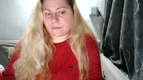 Snapshot of candycream74 chatting on February 25, 6:55 pm Laura online show from February 25, 6:55 pm