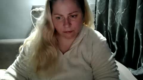 Snapshot of candycream74 chatting on October 9, 9:42 pm Laura online show from October 9, 9:42 pm