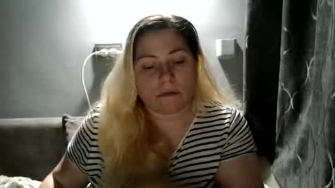 Snapshot of candycream74 chatting on September 19, 8:12 pm Laura online show from September 19, 8:12 pm