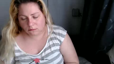 Snapshot of candycream74 chatting on March 5, 11:38 am Laura online show from March 5, 11:38 am