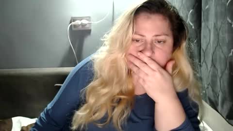 Laura online show from October 28, 7:48 pm