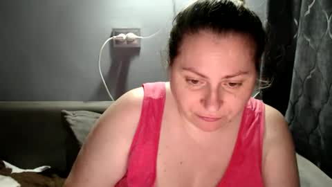 Snapshot of candycream74 chatting on October 3, 7:22 pm Laura online show from October 3, 7:22 pm
