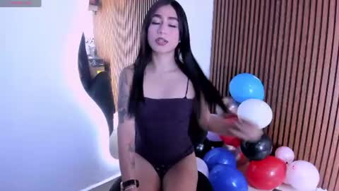 candyglow_ online show from June 11, 6:06 pm