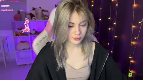 Snapshot of candyhannah chatting on March 4, 5:24 pm You can call me HH online show from March 4, 5:24 pm