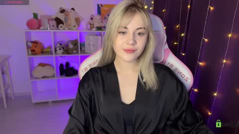 Snapshot of candyhannah chatting on February 7, 4:03 pm You can call me HH online show from February 7, 4:03 pm