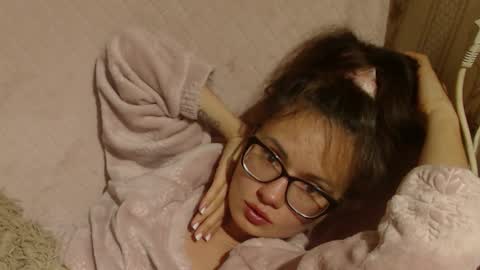 say meow and send tips  online show from October 23, 6:42 pm